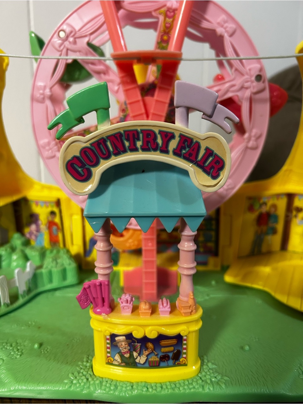 2003 Fisher-Price Country Fair Playset - Picture 6 of 10